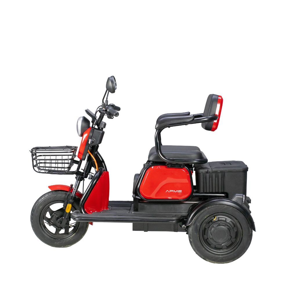 Volta APM2 in Rot, Seitenansicht mit Front nach links.
